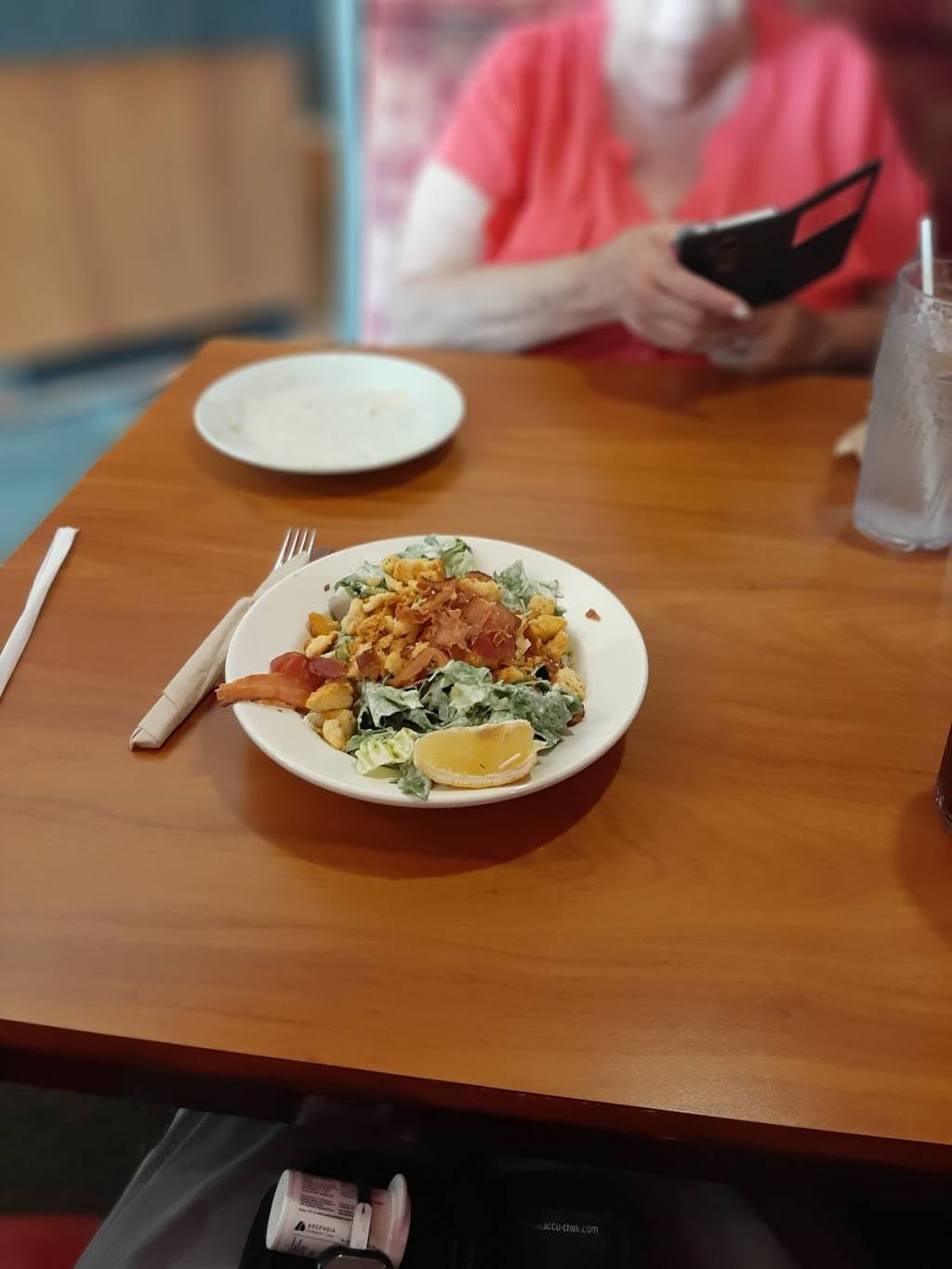 Pizza Hut | meal delivery | 168 Simcoe St, Tillsonburg, ON N4G 2J1, Canada | 5196880032 OR +1 519-688-0032