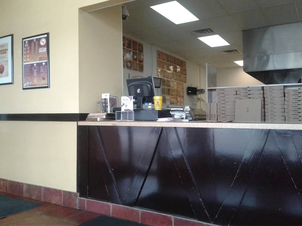 Cousin Vinnys Pizza | meal delivery | 1513 W McGalliard Rd, Muncie, IN 47304, USA | 7652811000 OR +1 765-281-1000