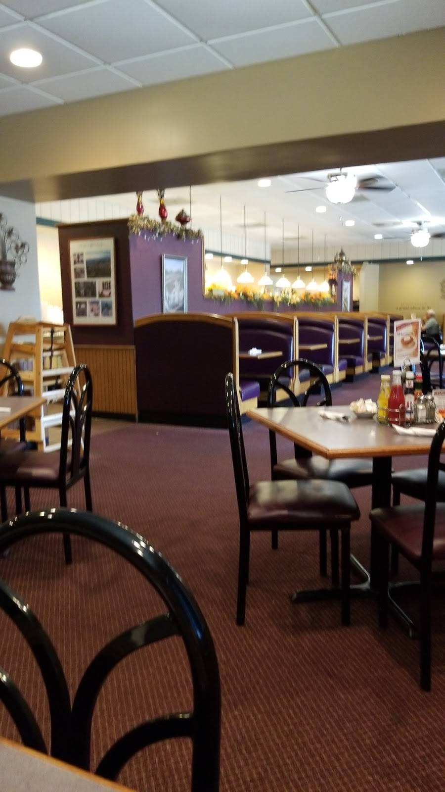 Liberty Family Restaurant | restaurant | 1131 Shooting Park Rd, Peru, IL 61354, USA | 8152243240 OR +1 815-224-3240