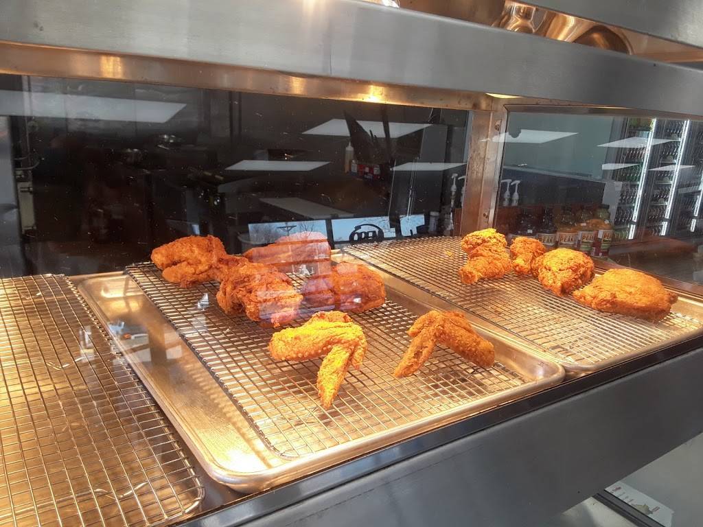 Speedys Chicken | meal takeaway | 14808 E US Hwy 40, Kansas City, MO 64136, USA | 8166350560 OR +1 816-635-0560