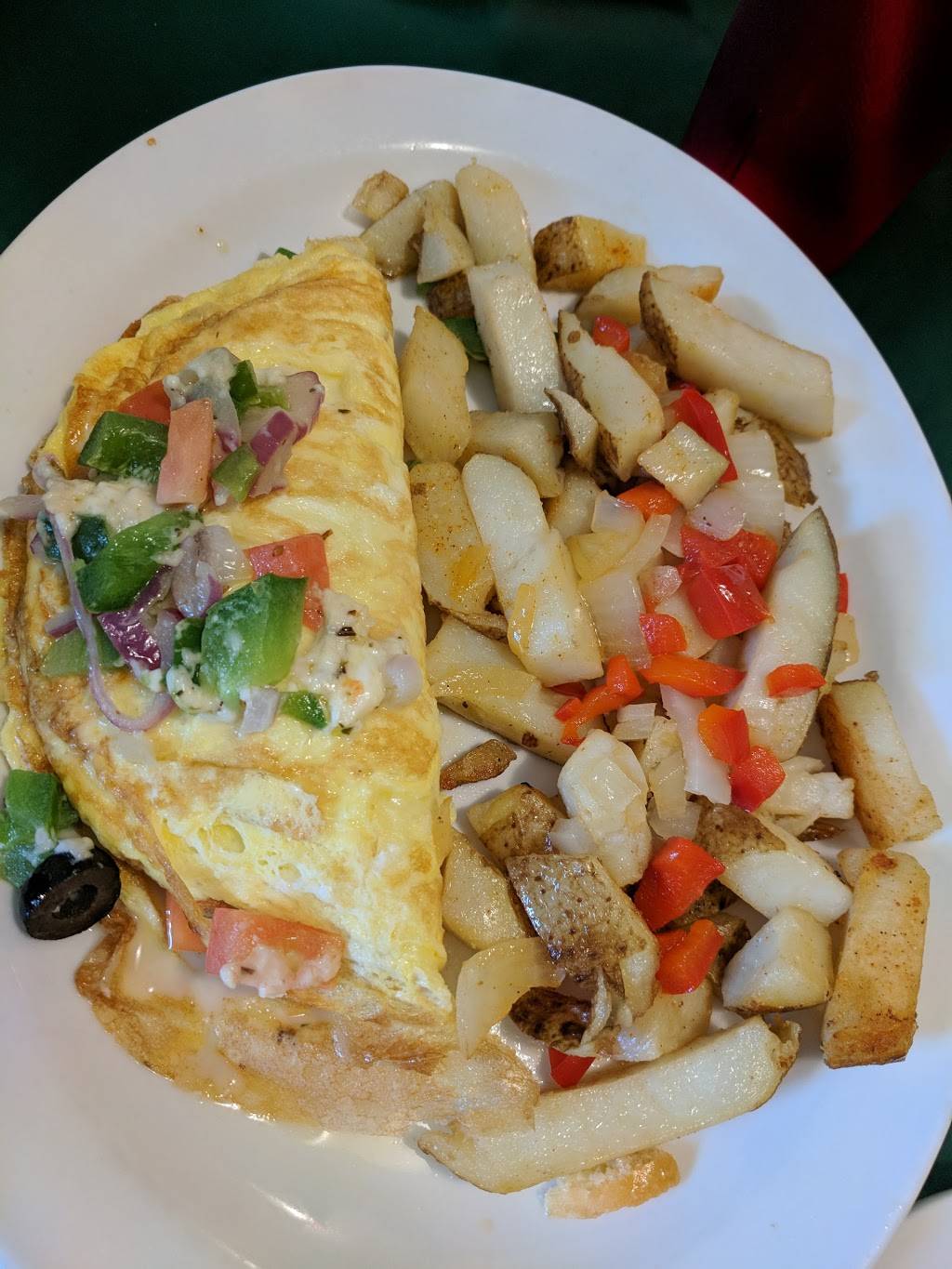 Friends Diner | restaurant | 400 Laclie St, Orillia, ON L3V 4P5, Canada | 7053268594 OR +1 705-326-8594