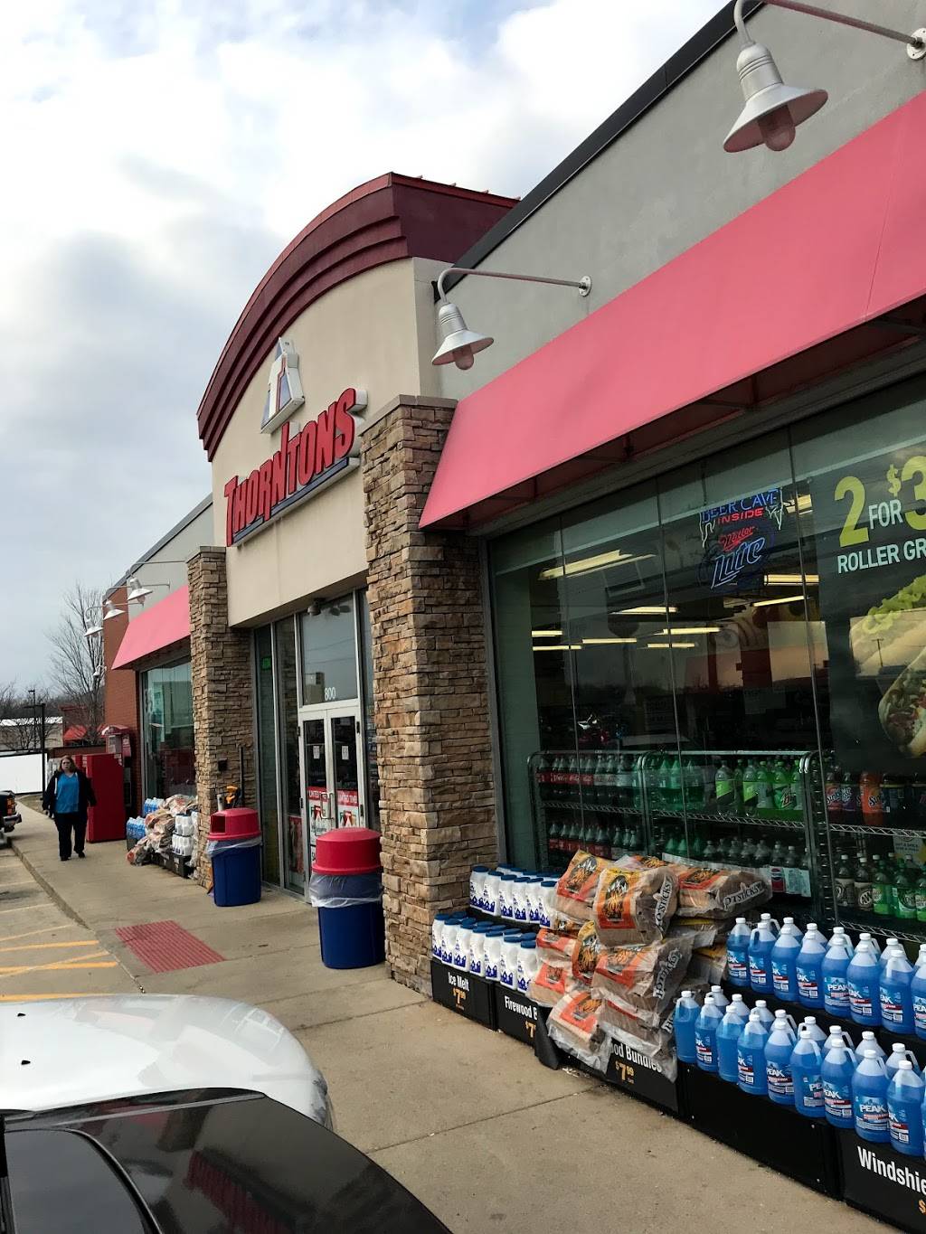 Thorntons | bakery | 800 Northwest Hwy, Cary, IL 60013, USA | 8475162210 OR +1 847-516-2210