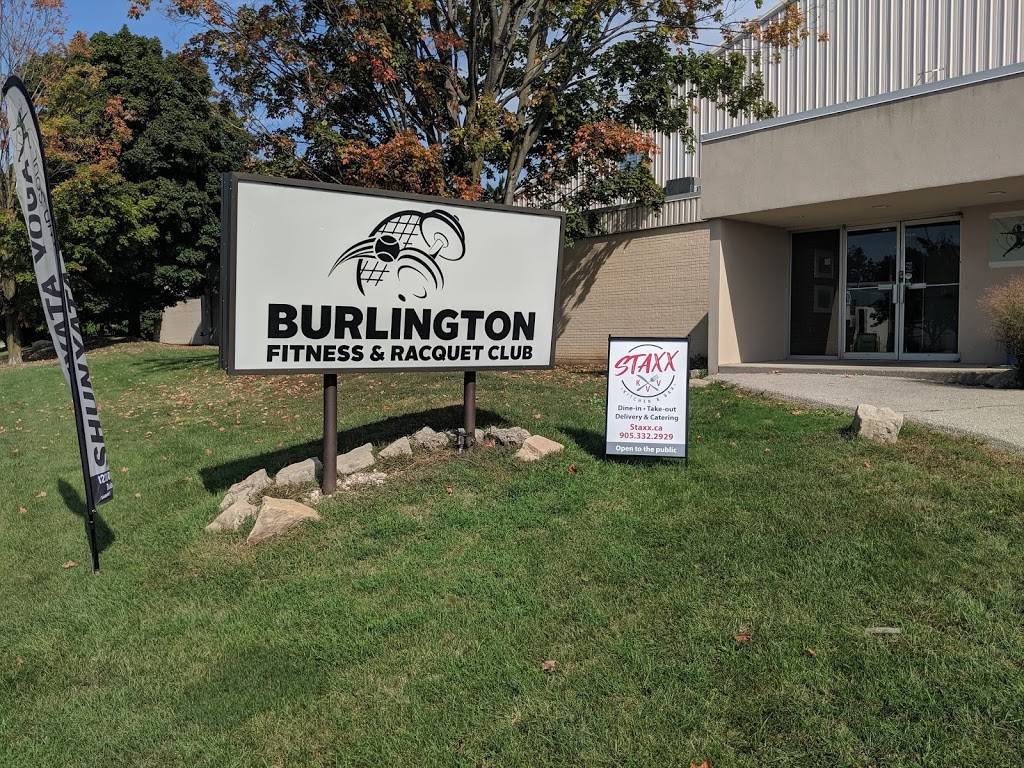 Staxx-Kvv Kitchen & Bar | restaurant | 1233.5 Dillon Rd, Burlington, ON L7M 1K6, Canada | 2897752215 OR +1 289-775-2215