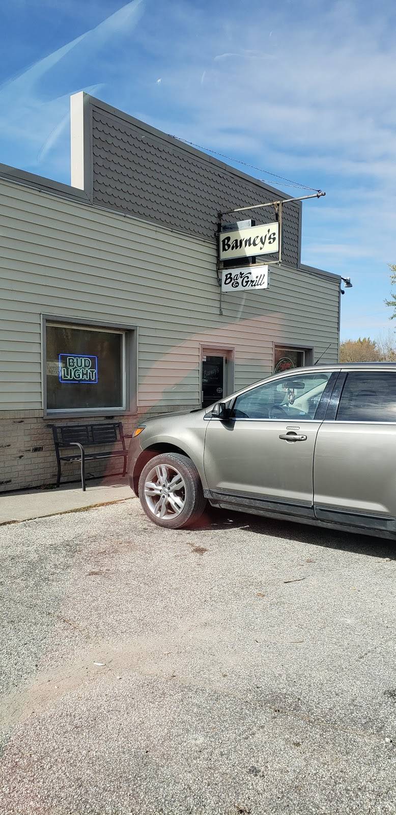 Barneys Bar & Grill | restaurant | 7889, 3607 236th Ave, Decorah, IA 52101, USA | 5637355900 OR +1 563-735-5900
