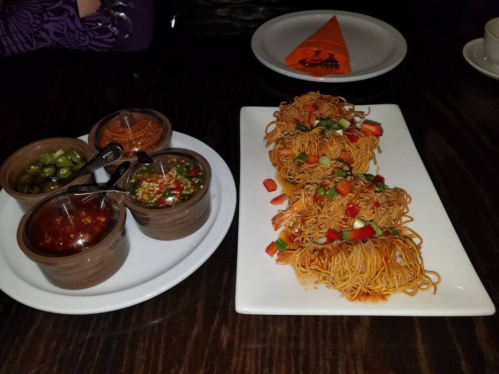 B Thai Cuisine | restaurant | 7528 196th St SW, Lynnwood, WA 98036, USA | 4256702200 OR +1 425-670-2200