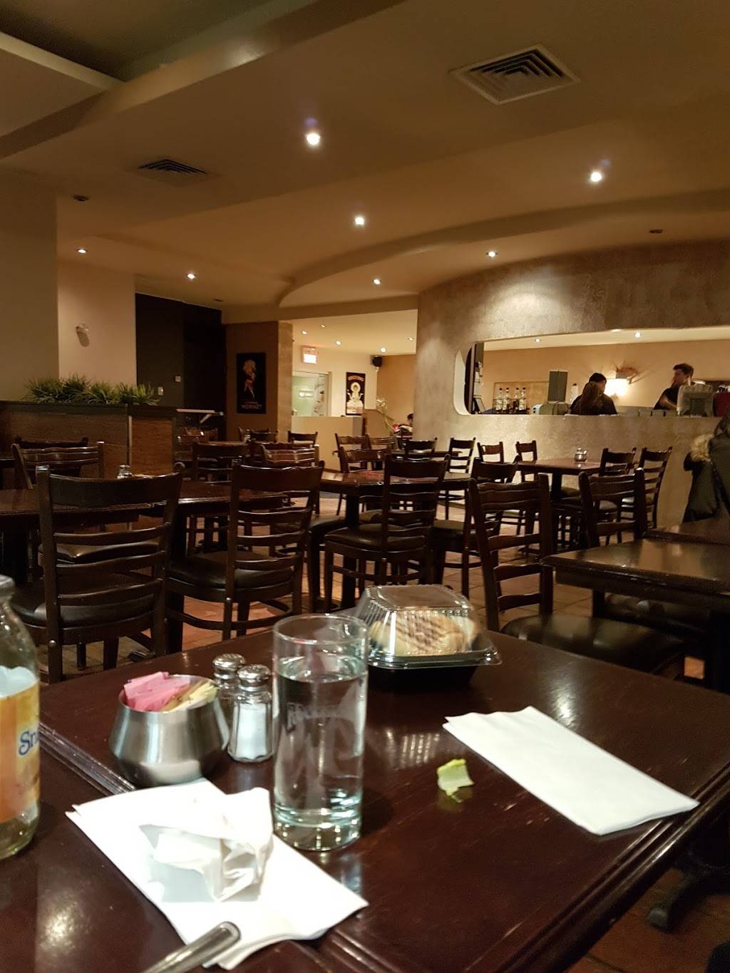 Rockaberry | restaurant | 2880 Boulevard Saint-Charles, Kirkland, QC H9H 3B6, Canada | 5146942335 OR +1 514-694-2335