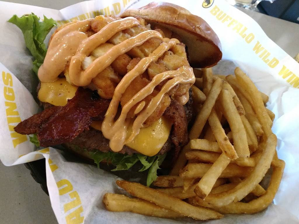 Buffalo Wild Wings | restaurant | 240 Falls Boulevard, Bristol, VA 24201, USA | 2766444920 OR +1 276-644-4920