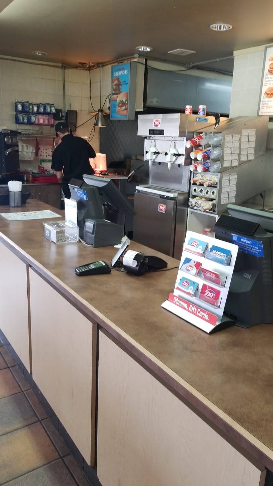 Dairy Queen | restaurant | 316 Hurontario St, Collingwood, ON L9Y 2M3, Canada | 7054454141 OR +1 705-445-4141