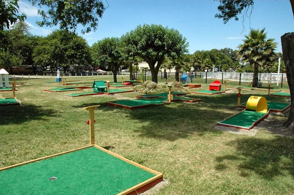 Lighthouse Marina & Resort | restaurant | 151 Brannan Island Rd, Isleton, CA 95641, USA | 9167775511 OR +1 916-777-5511