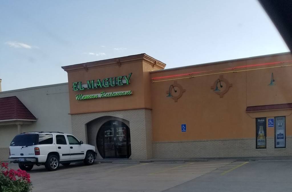 El Maguey | restaurant | 1221 N Rock Rd, Derby, KS 67037, USA | 3166138806 OR +1 316-613-8806