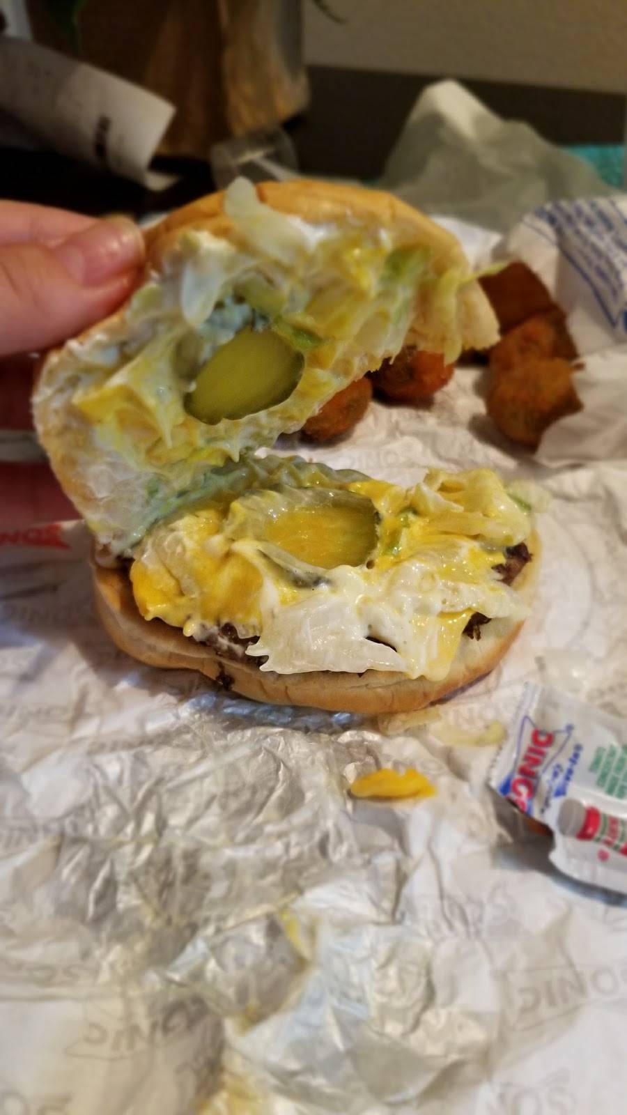 Sonic Drive-In | restaurant | 1159 W Main St, League City, TX 77573, USA | 2813325713 OR +1 281-332-5713