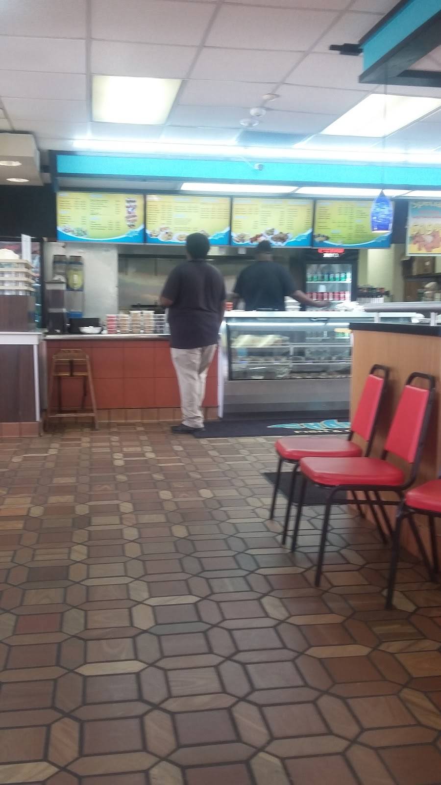 Sharks Fish And Chicken | restaurant | 1352 E Shelby Dr, Memphis, TN 38116, USA | 9013450101 OR +1 901-345-0101