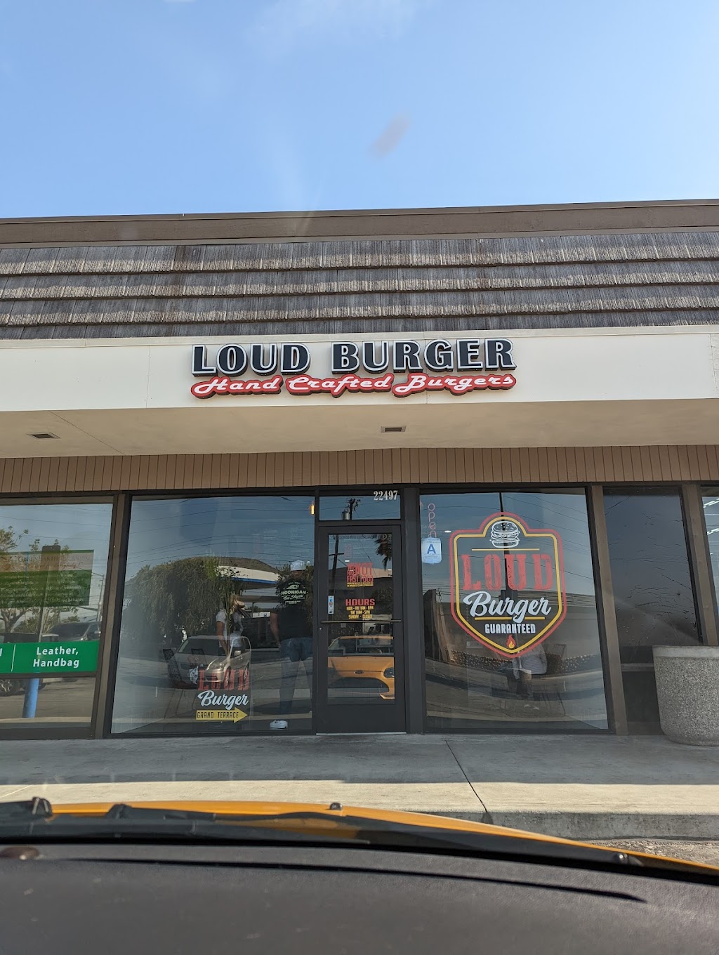 Loud Burger | restaurant | 22497 Barton Rd, Grand Terrace, CA 92313, USA | 9092195630 OR +1 909-219-5630