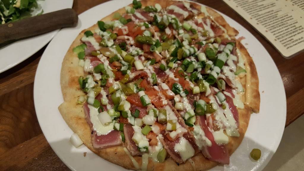 Francescos | restaurant | 29 John St, Babylon, NY 11702, USA | 6315871340 OR +1 631-587-1340