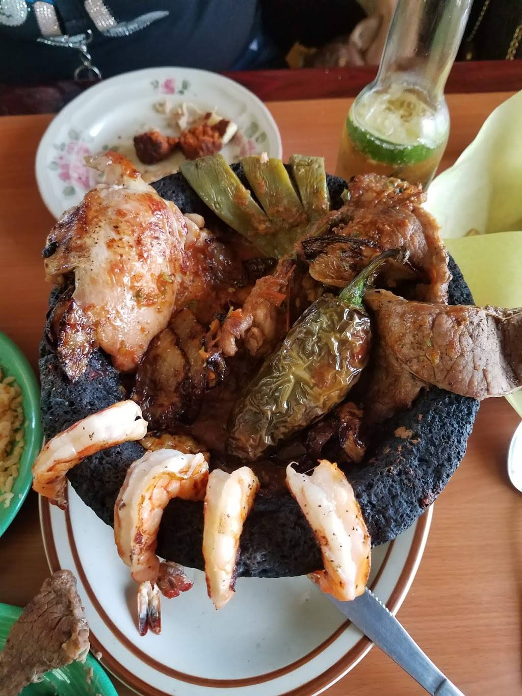 Los Robles Restaurant | restaurant | 911 CA-79, Hemet, CA 92543, USA | 9519291832 OR +1 951-929-1832