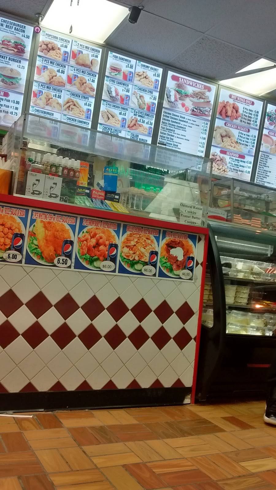 Crown Fried Chicken | restaurant | 64 Franklin St, Belleville, NJ 07109, USA | 9737598200 OR +1 973-759-8200