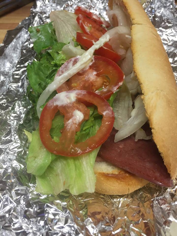 Zavarellis Pizza Shop | restaurant | 2817 Lincoln St E, Canton, OH 44707, USA | 3304880724 OR +1 330-488-0724