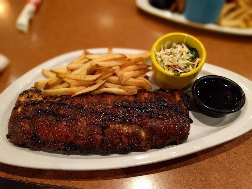 TGI Fridays | restaurant | 5 Centre Dr, Central Valley, NY 10917, USA | 8457827760 OR +1 845-782-7760