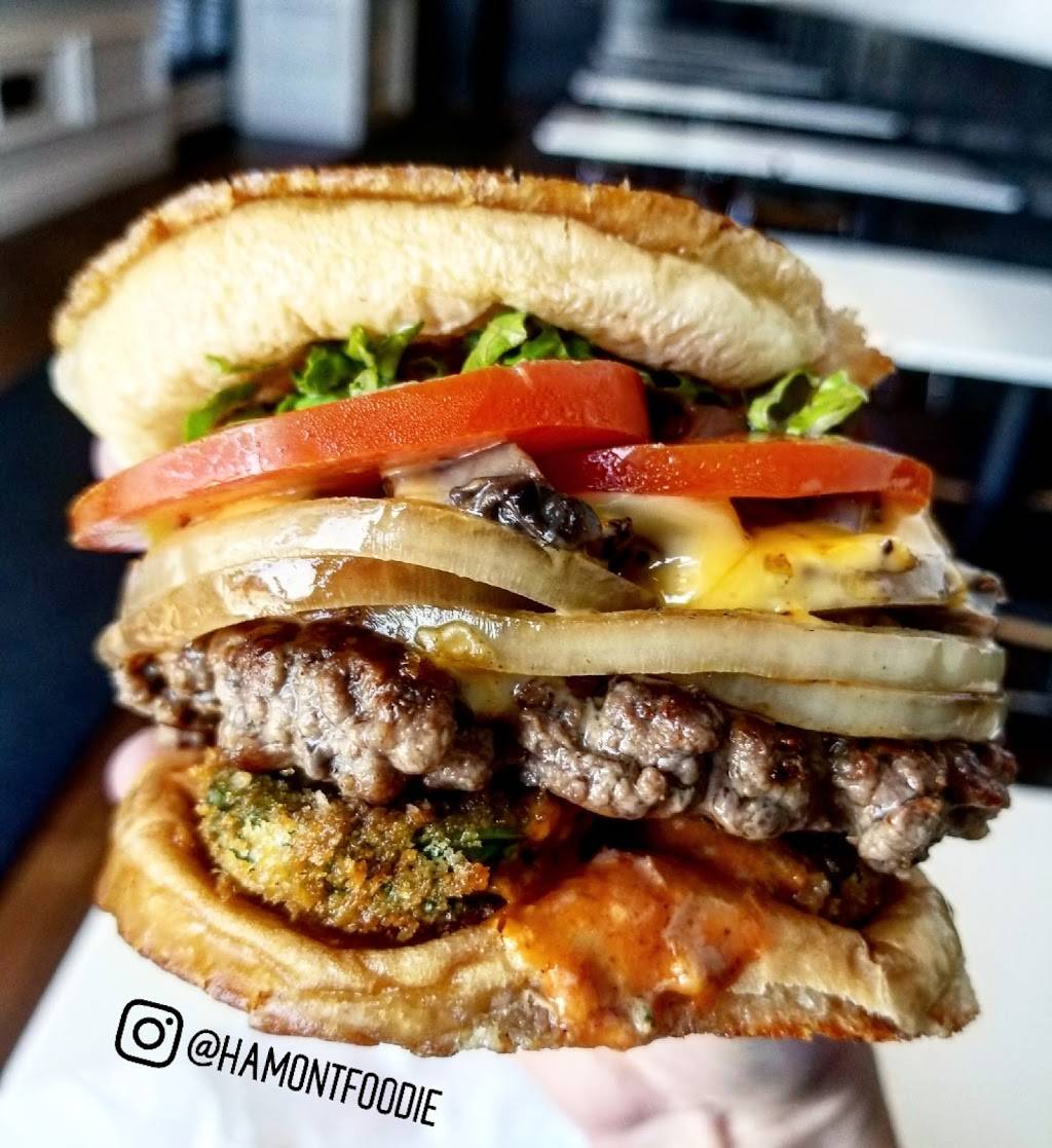 The Burgers Priest | restaurant | 1591 Upper James St Unit 1, Hamilton, ON L9B 0H7, Canada | 9053879797 OR +1 905-387-9797