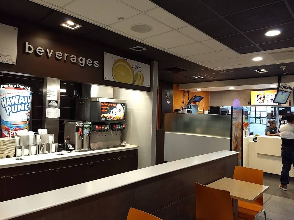 McDonalds | cafe | 121 W Glebe Rd, Alexandria, VA 22305, USA | 7035494429 OR +1 703-549-4429