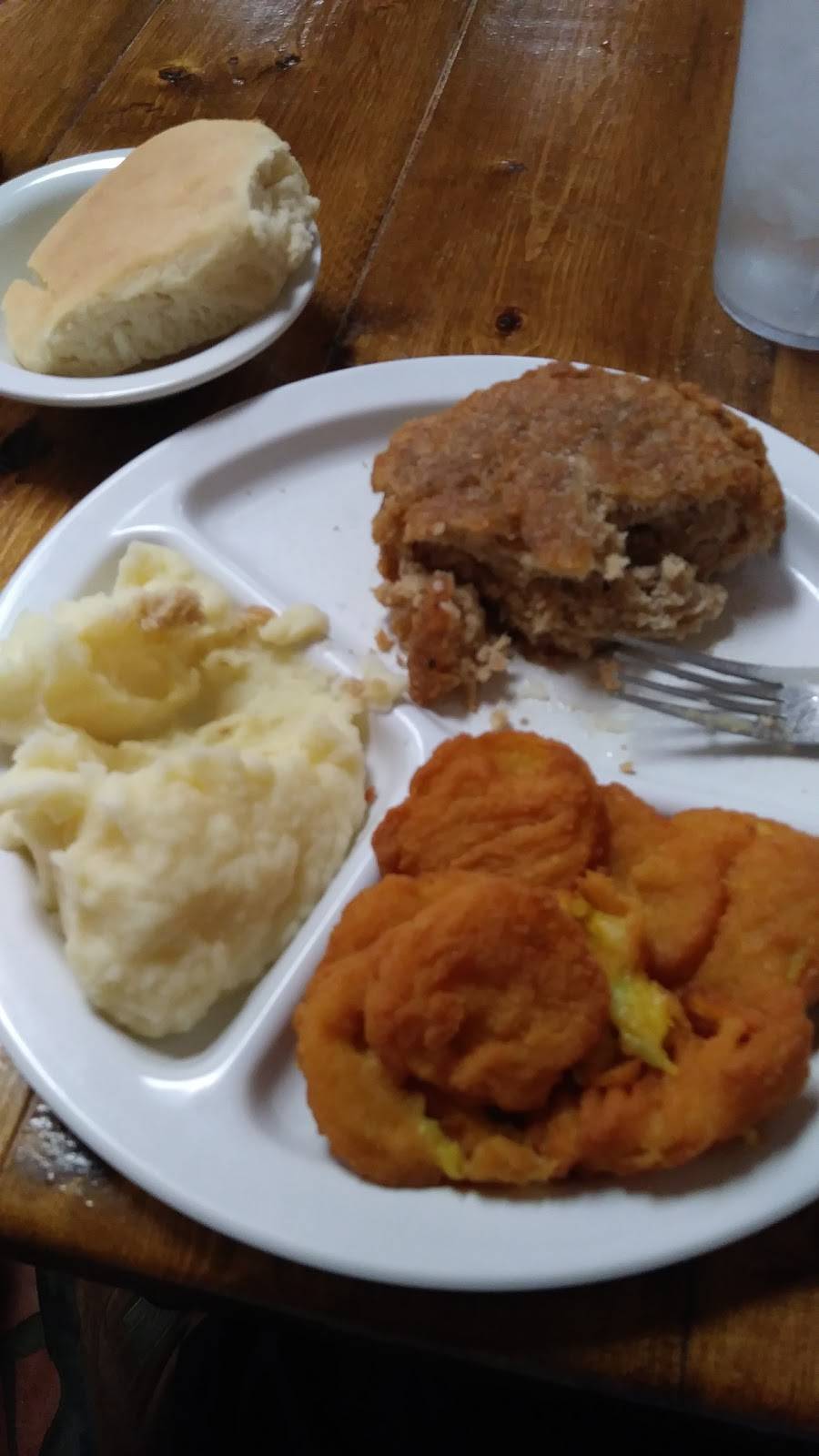 Cody Js | restaurant | 675 S Erwin St, Cartersville, GA 30120, USA | 7703870208 OR +1 770-387-0208