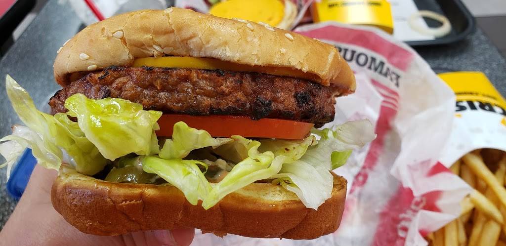 Carls Jr. | restaurant | 7412 NE 117th Ave, Vancouver, WA 98662, USA | 3602567041 OR +1 360-256-7041