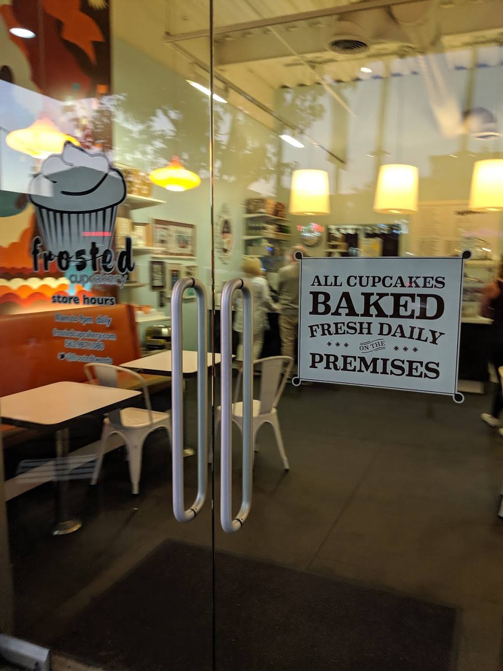 Earl of Sandwich | restaurant | 4803 2nd St, Long Beach, CA 90803, USA | 5623437740 OR +1 562-343-7740