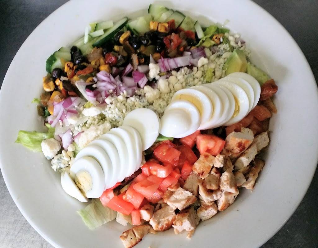 The Dockside Restsurant | restaurant | 110 School St, Hyannis, MA 02601, USA | 5088274355 OR +1 508-827-4355