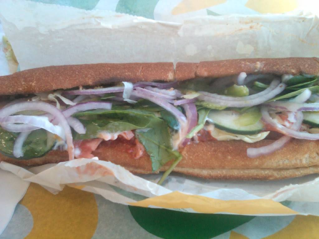 Subway Restaurants | restaurant | San Pablo Village, 13501 San Pablo Ave A, San Pablo, CA 94806, USA | 5102339498 OR +1 510-233-9498