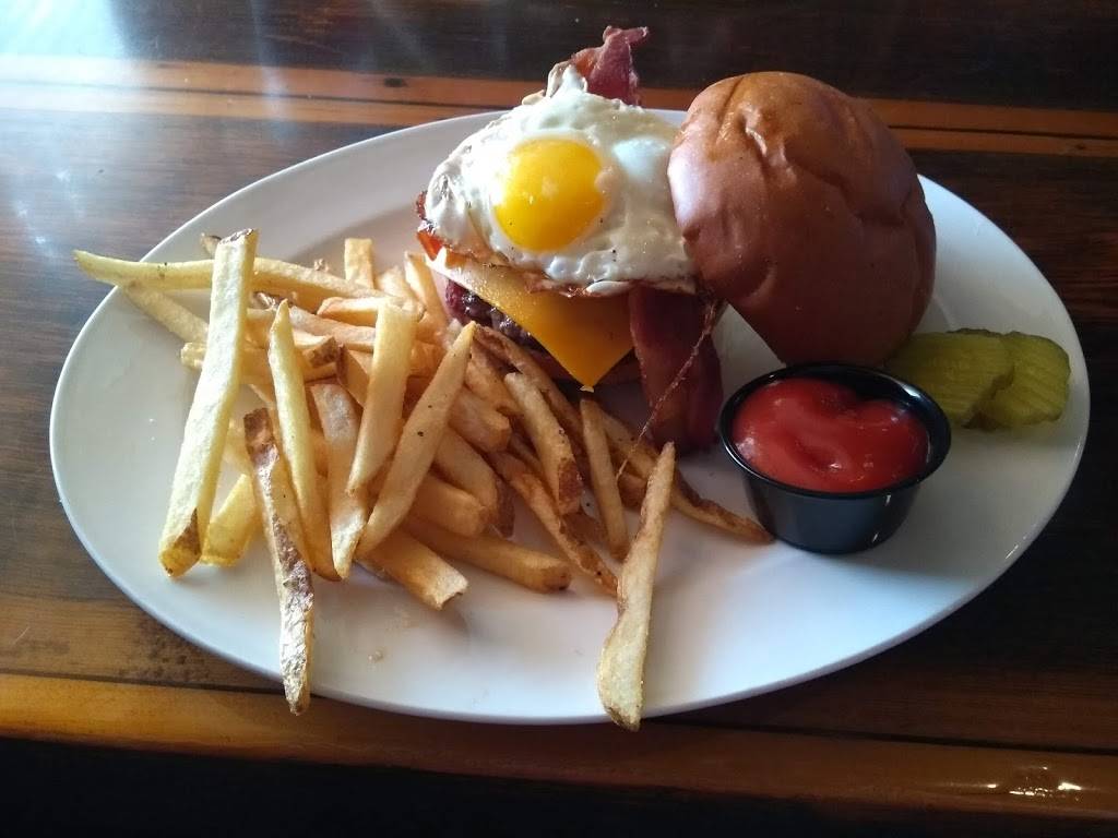 Willy McCoys | restaurant | 6415 US-10, Ramsey, MN 55303, USA | 7637178916 OR +1 763-717-8916