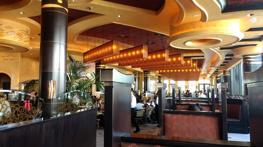 The Cheesecake Factory | restaurant | 395 Santa Monica Pl, Santa Monica, CA 90401, USA | 3102601296 OR +1 310-260-1296