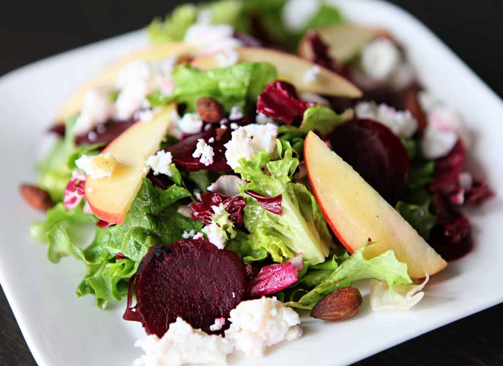 Leslie Jones | restaurant | 1182 Queen St E, Toronto, ON M4M 1L6, Canada | 4164635663 OR +1 416-463-5663