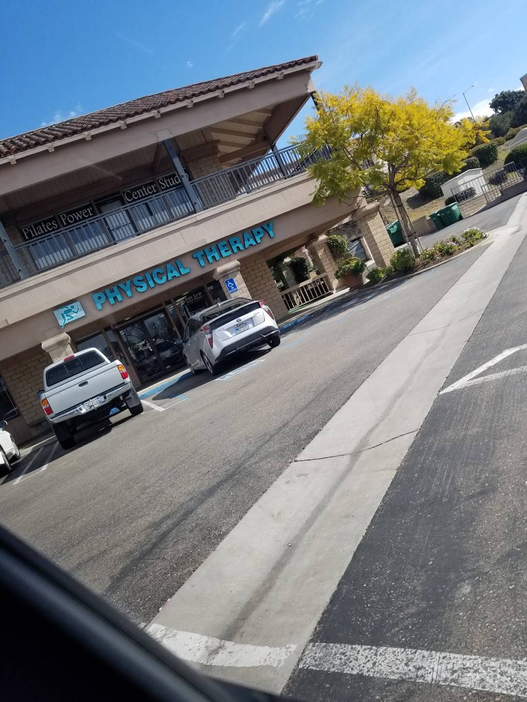 Oak Park Plaza | shopping mall | 1510-1566 W Branch St, Arroyo Grande, CA 93420, USA | 8052956562 OR +1 805-295-6562