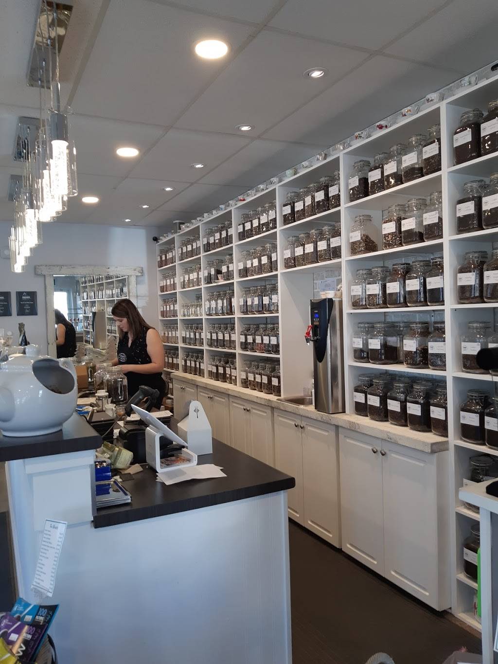 Tea At The White House | cafe | 35 Main St N Unit 1, Waterdown, ON L0R 2H0, Canada | 9056909987 OR +1 905-690-9987