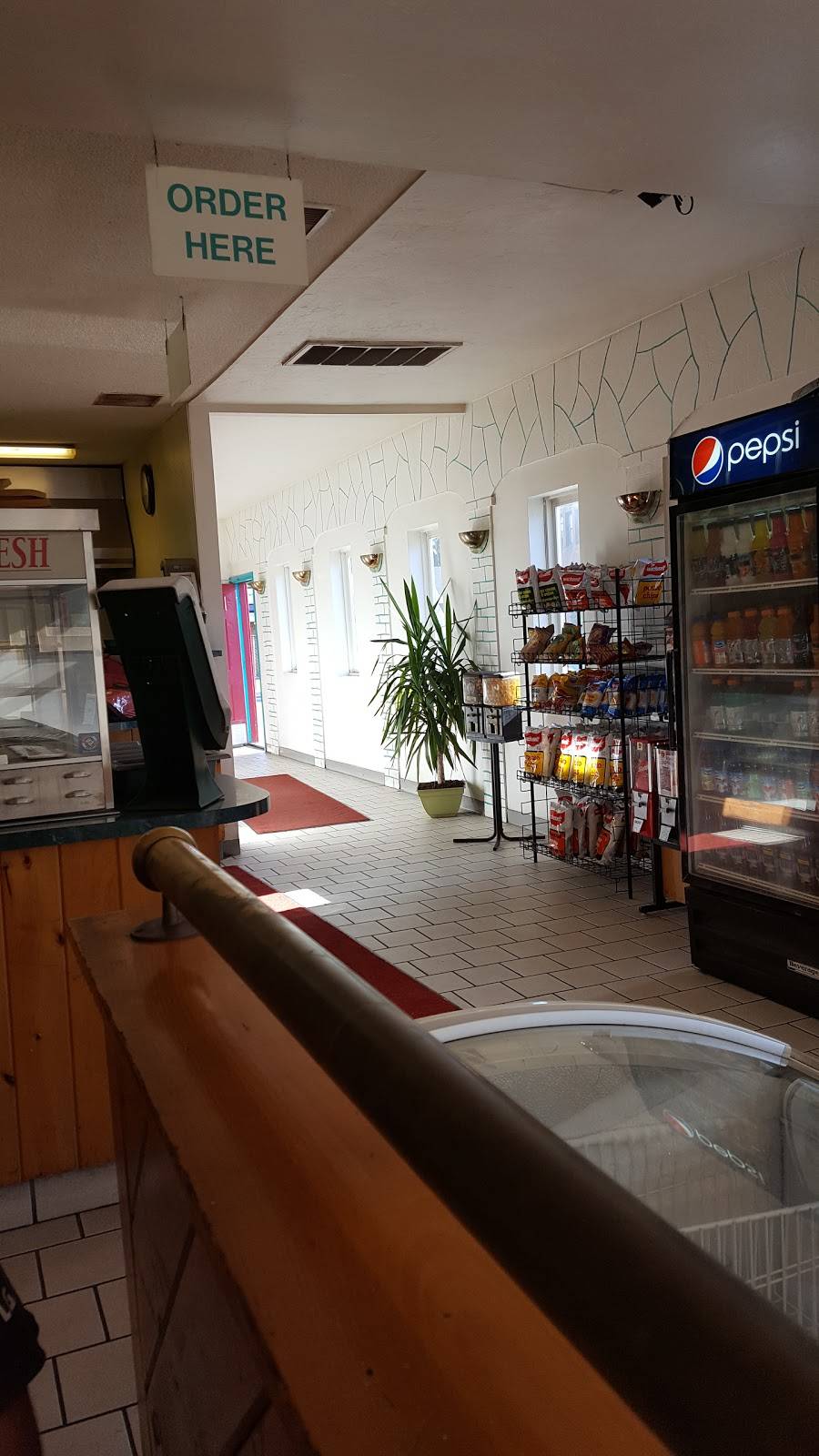 Pizzeria Delight | restaurant | 522 Cambridge St, Worcester, MA 01610, USA | 5087533335 OR +1 508-753-3335