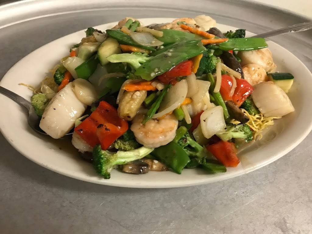 Peking Chinese and American Restaurant | restaurant | 221 Scott St, Wausau, WI 54403, USA | 7158428080 OR +1 715-842-8080