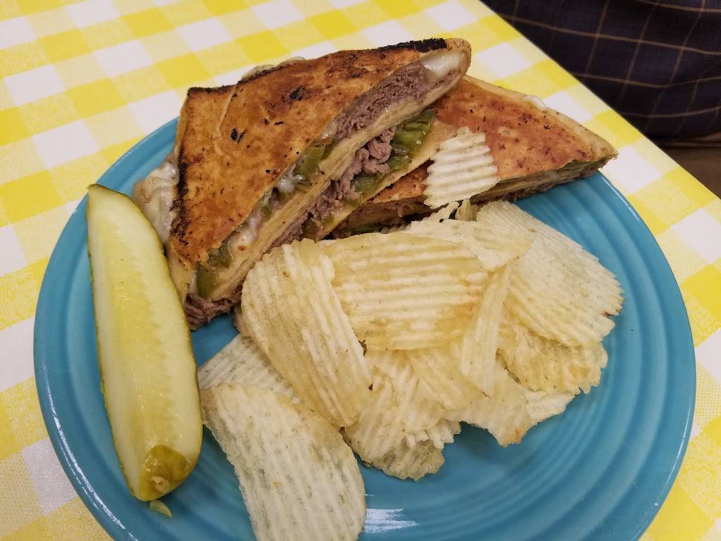 Two Peas Cafe | restaurant | 870 W Hickpochee Ave #500, LaBelle, FL 33935, USA | 8636752891 OR +1 863-675-2891