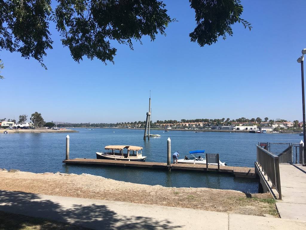 Moms Beach House Cafe | restaurant | 5839 Appian Way (E., E Sorrento Dr, Long Beach, CA 90803, USA | 5624776820 OR +1 562-477-6820