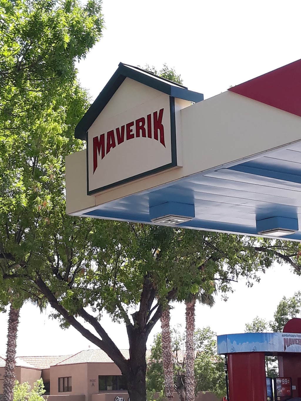 Maverik Adventures First Stop | restaurant | 690 River Rd, St. George, UT 84790, USA | 4356349297 OR +1 435-634-9297