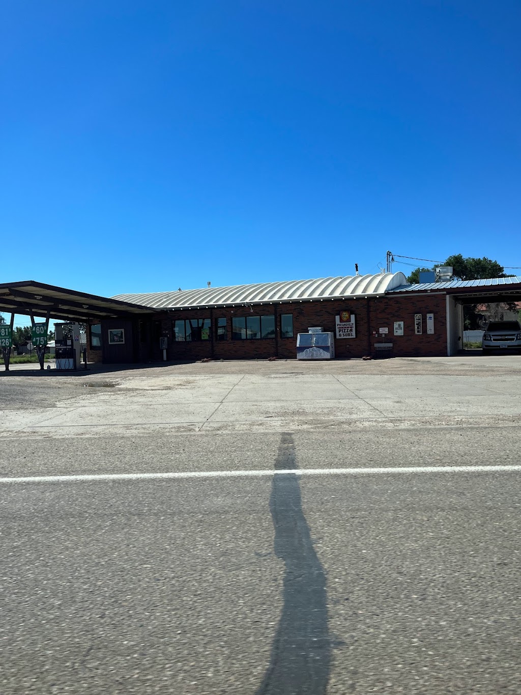 Walsh Piccadilly | restaurant | 533 N Colorado St, Walsh, CO 81090, USA | 7193245116 OR +1 719-324-5116