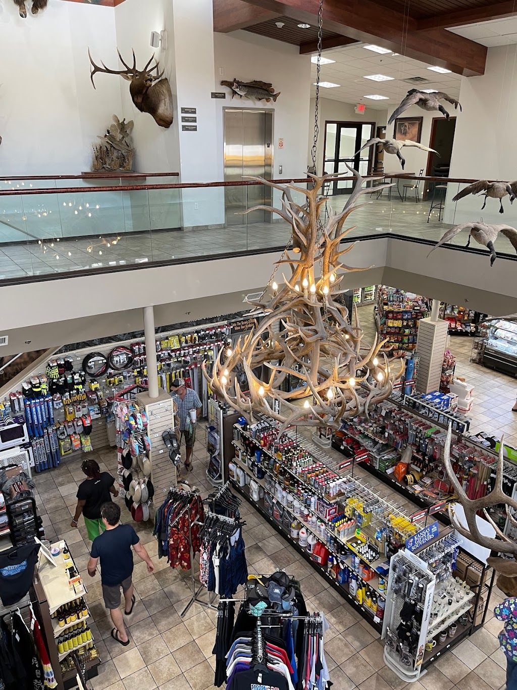 TA Mittens Western Kansas Wildlife Travel Center | restaurant | 1001 US-40, Oakley, KS 67748, USA | 7856724111 OR +1 785-672-4111