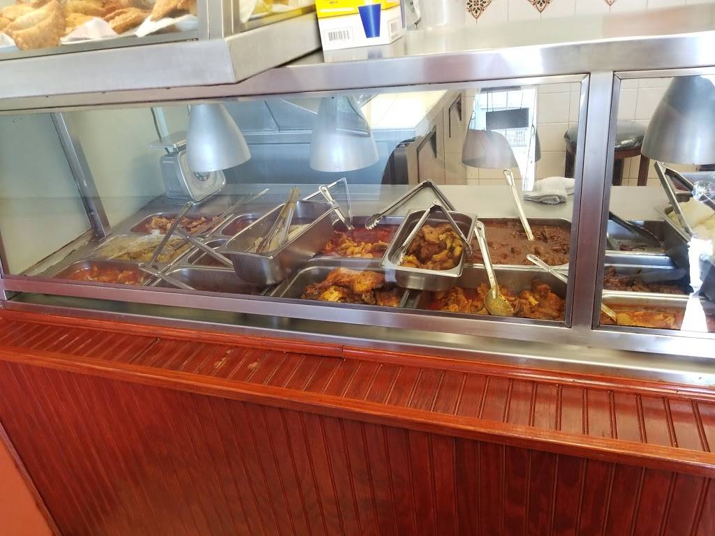 El Caribe | restaurant | 884 Brock Ave, New Bedford, MA 02744, USA | 5089972657 OR +1 508-997-2657