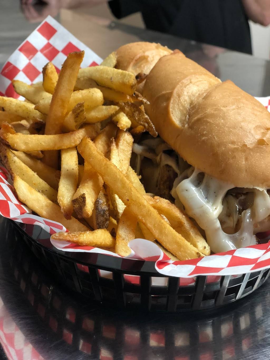 The Black Sheep Bar & Grill Foothill | restaurant | 1400 South Foothill Dr #166, Salt Lake City, UT 84108, USA | 8018779350 OR +1 801-877-9350