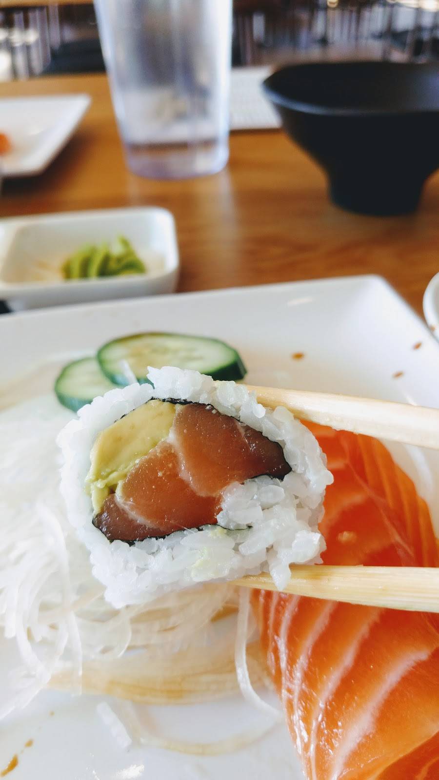 Hollywood Sushi | restaurant | 7077 Sunset Blvd, Los Angeles, CA 90028, USA | 3238484226 OR +1 323-848-4226
