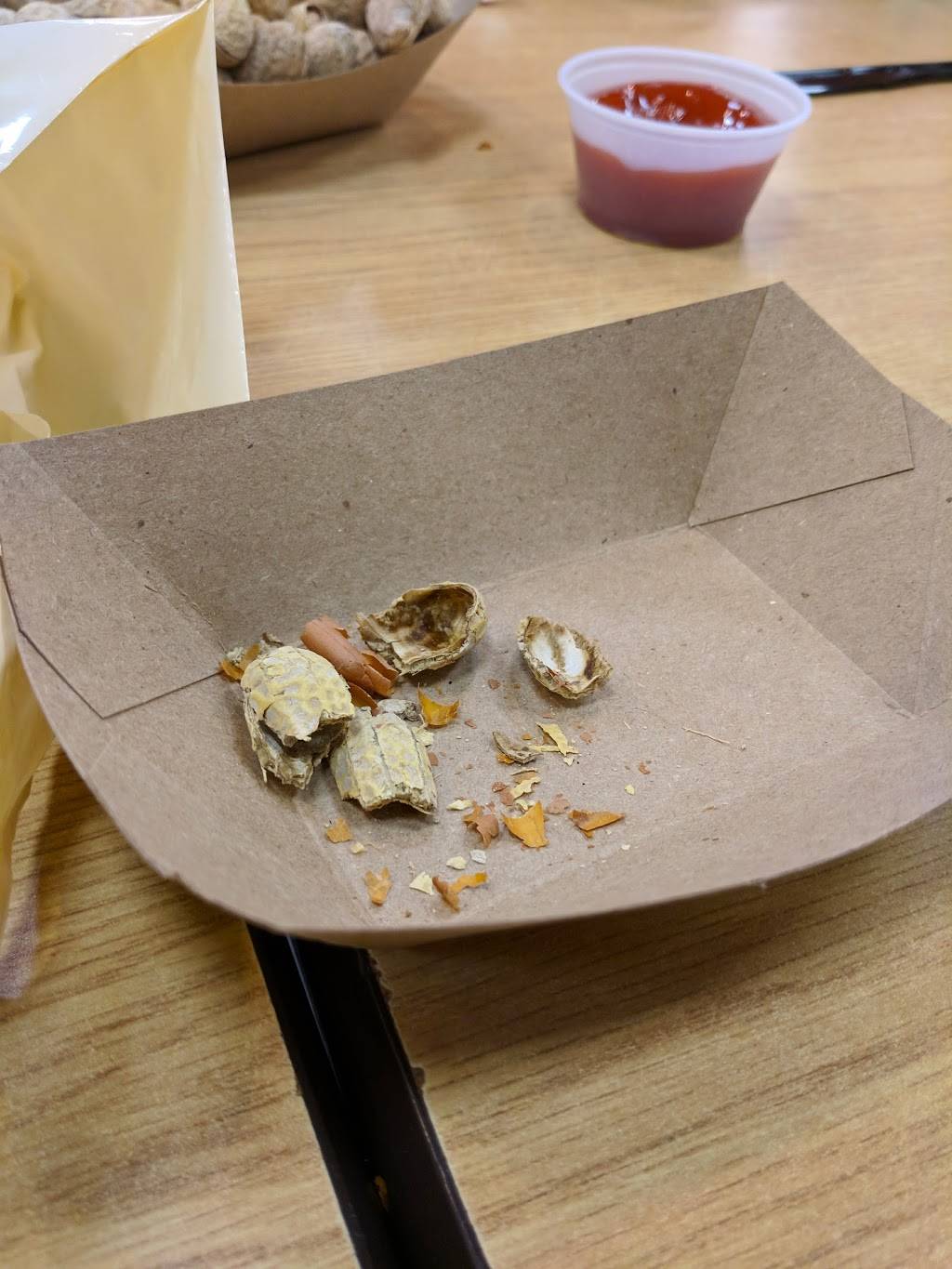 Five Guys | meal takeaway | 22 E Chicago Ave, Naperville, IL 60540, USA | 6303551850 OR +1 630-355-1850