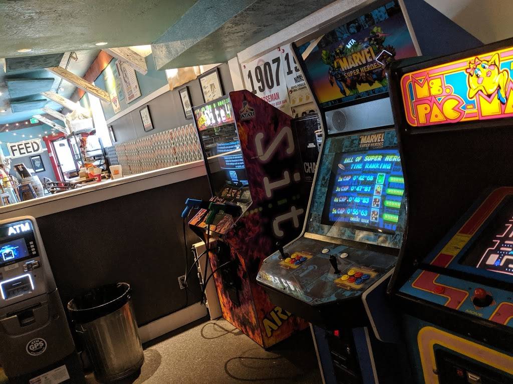 Slippery Pig Brewery | restaurant | 18801 Front St NE, Poulsbo, WA 98370, USA | 3603941686 OR +1 360-394-1686