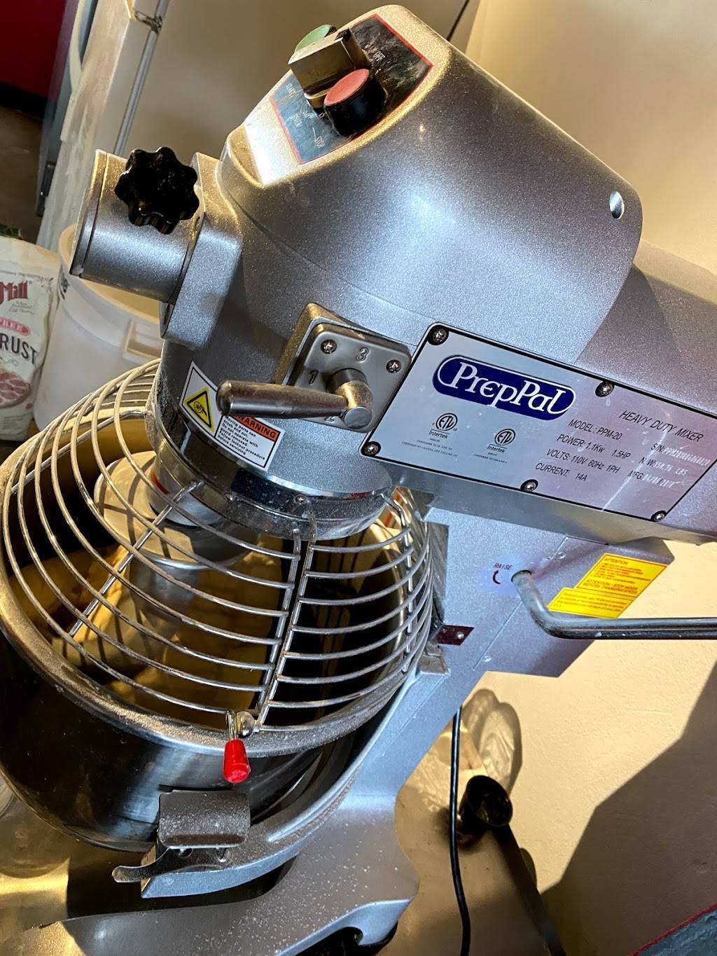 Peppinos Organic Italian Kitchen & Pizzeria | restaurant | 437 Northwood Rd, West Palm Beach, FL 33407, USA | 5612846915 OR +1 561-284-6915