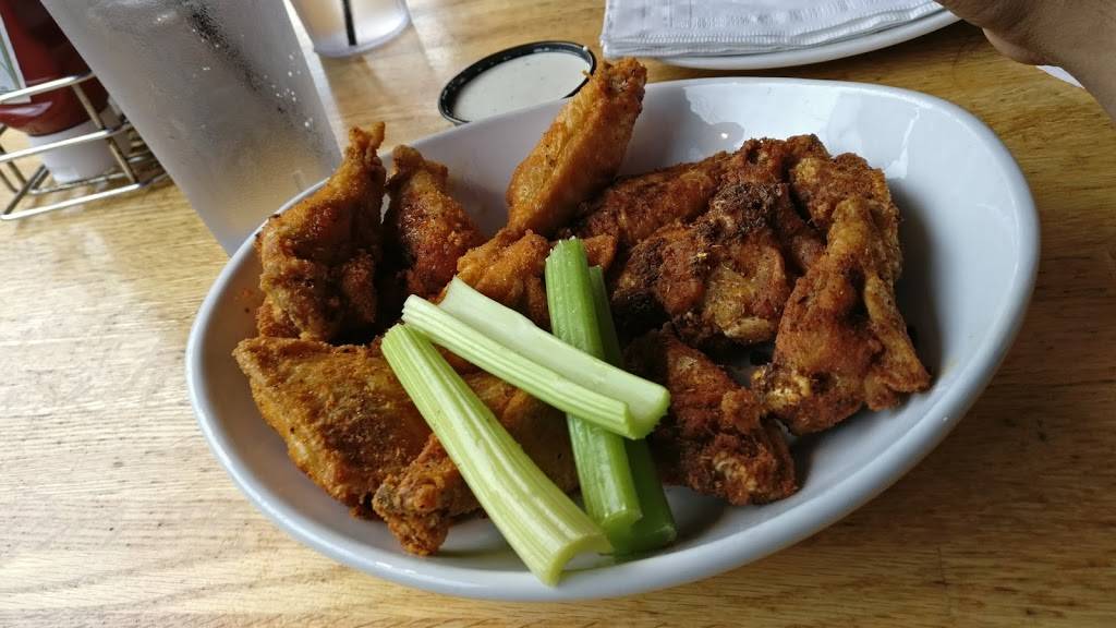 Marios East Side Saloon | restaurant | 5442 Walnut St, Pittsburgh, PA 15232, USA | 4126813713 OR +1 412-681-3713