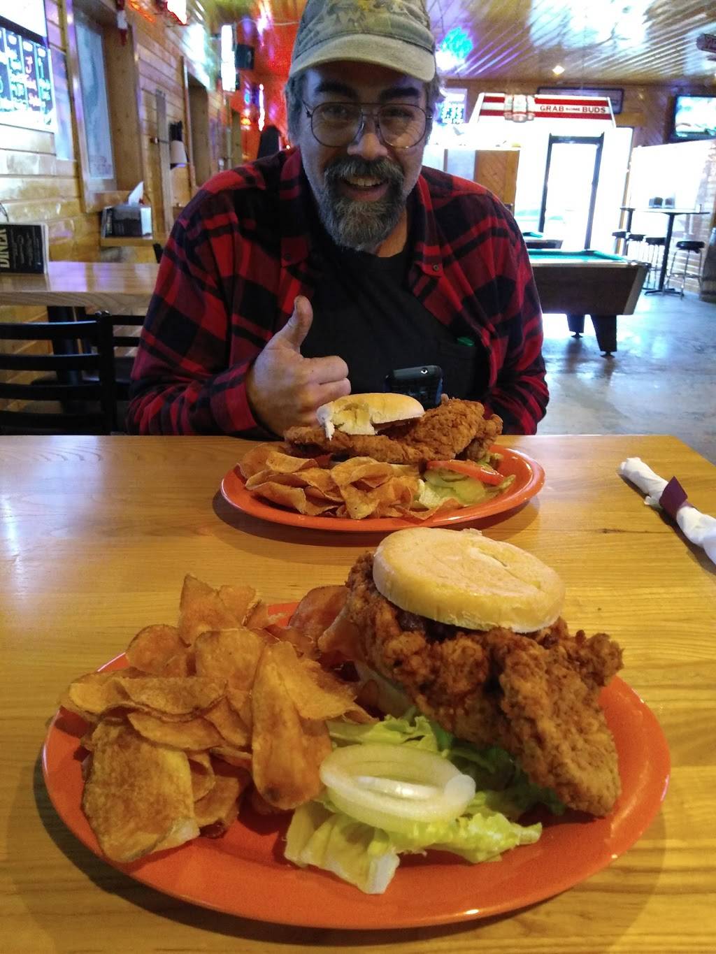 On the Rox Pub & Grub | restaurant | 4728 US-40, Altamont, IL 62411, USA | 6184839655 OR +1 618-483-9655