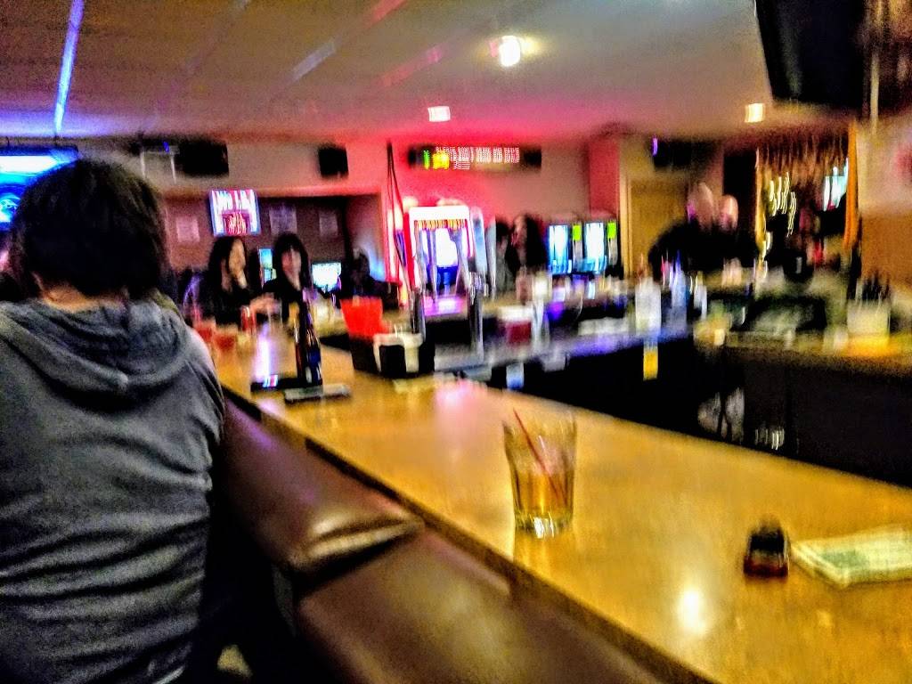 The Carlton Restaurant & Lounge | restaurant | 309 Superior Ave, Tomah, WI 54660, USA | 6083724136 OR +1 608-372-4136